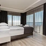 Rhapsody 2 Aurelia 2 بيت للعطل *