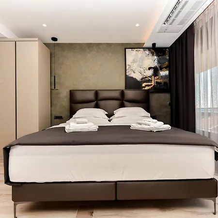 펜션 Rhapsody 2 Aurelia 2 마카르스카