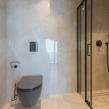 Rhapsody 2 Aurelia 2