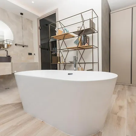 Rhapsody 2 Aurelia 2 *