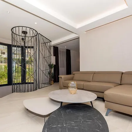 בית נופש Rhapsody 2 Aurelia 2