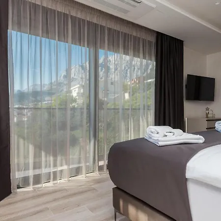 Rhapsody 2 Aurelia 2 בית נופש