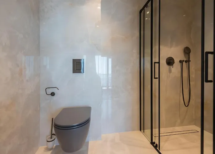 Rhapsody 2 Aurelia 2